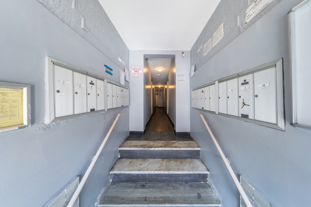 879 Dekalb Avenue - Photo 7