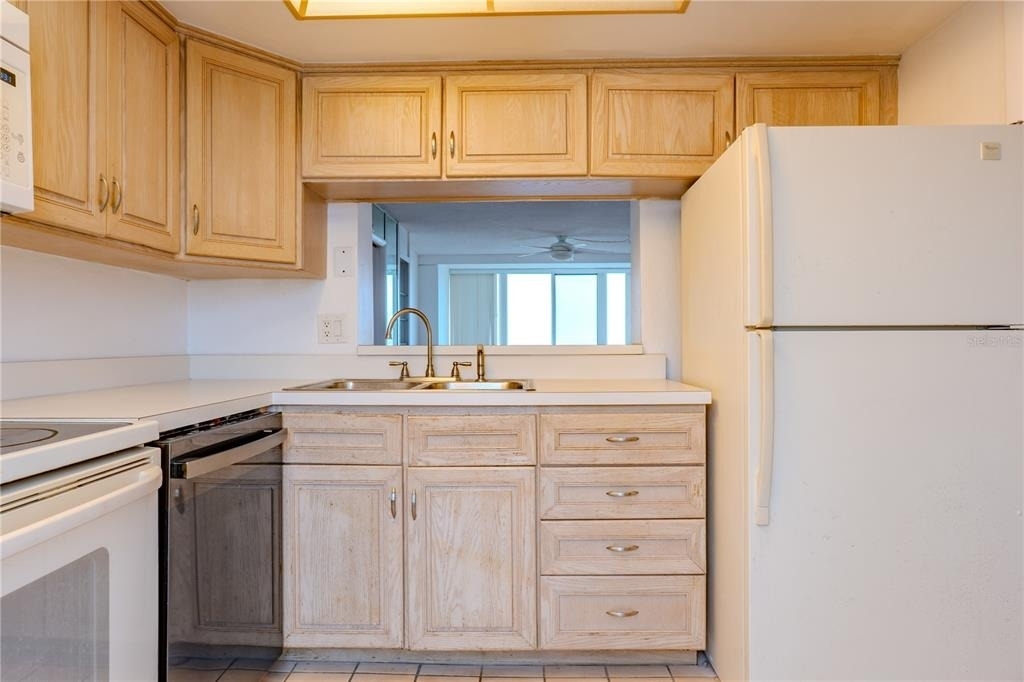 2616 Cove Cay Drive - Photo 7
