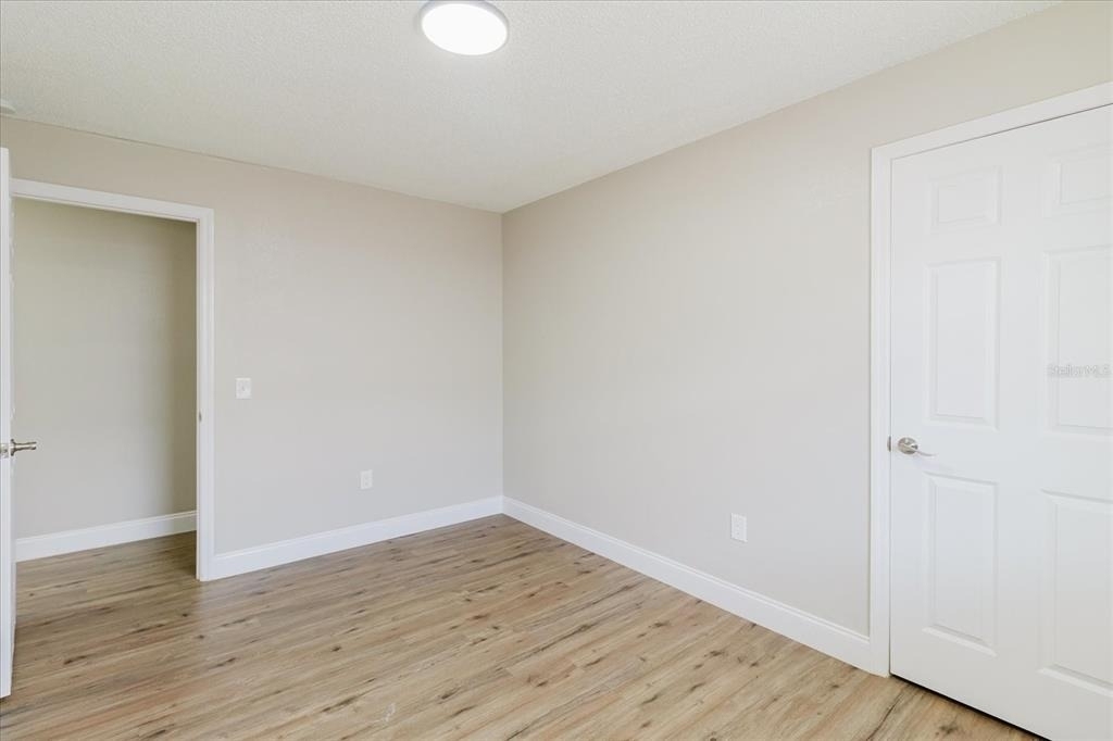 1134-1136 Gilmore Avenue - Photo 43