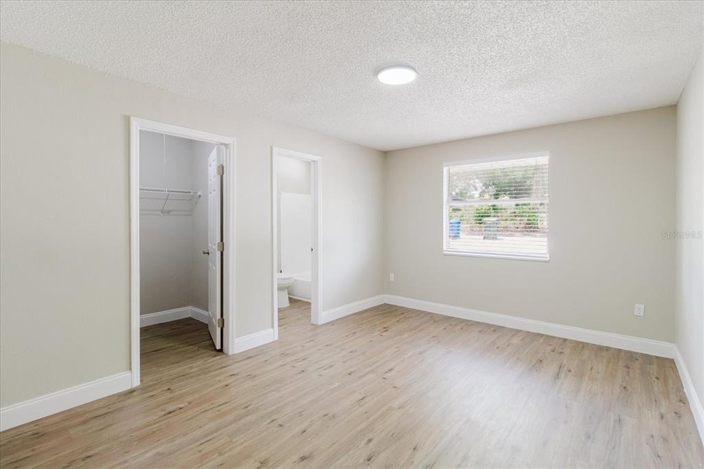 1134-1136 Gilmore Avenue - Photo 17