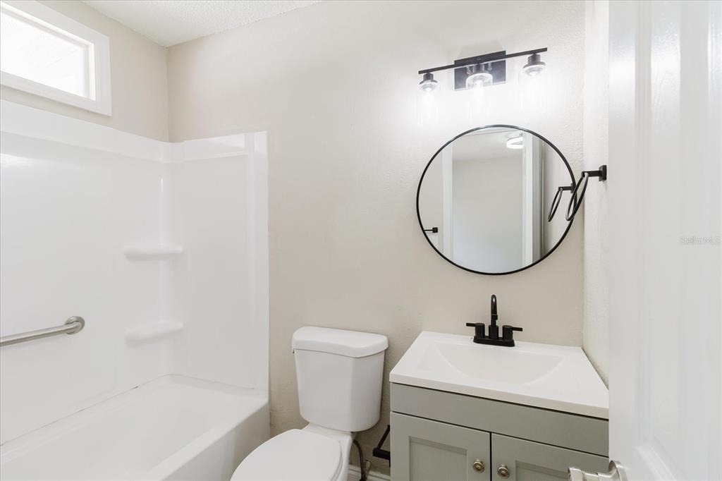 1134-1136 Gilmore Avenue - Photo 48