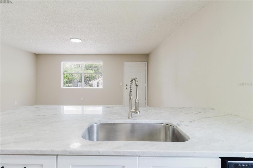 1134-1136 Gilmore Avenue - Photo 8