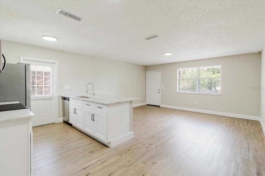 1134-1136 Gilmore Avenue - Photo 30