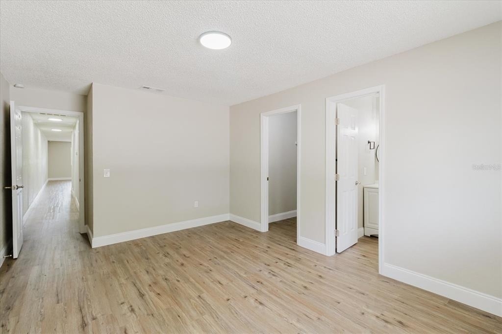 1134-1136 Gilmore Avenue - Photo 18