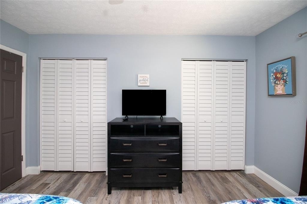 1635 Gladys Street - Photo 23