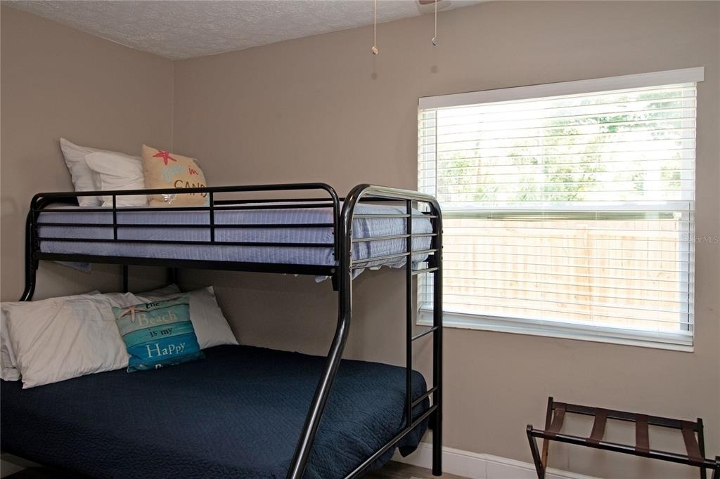 1635 Gladys Street - Photo 26