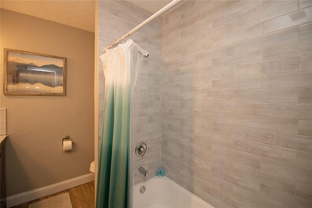 1635 Gladys Street - Photo 21