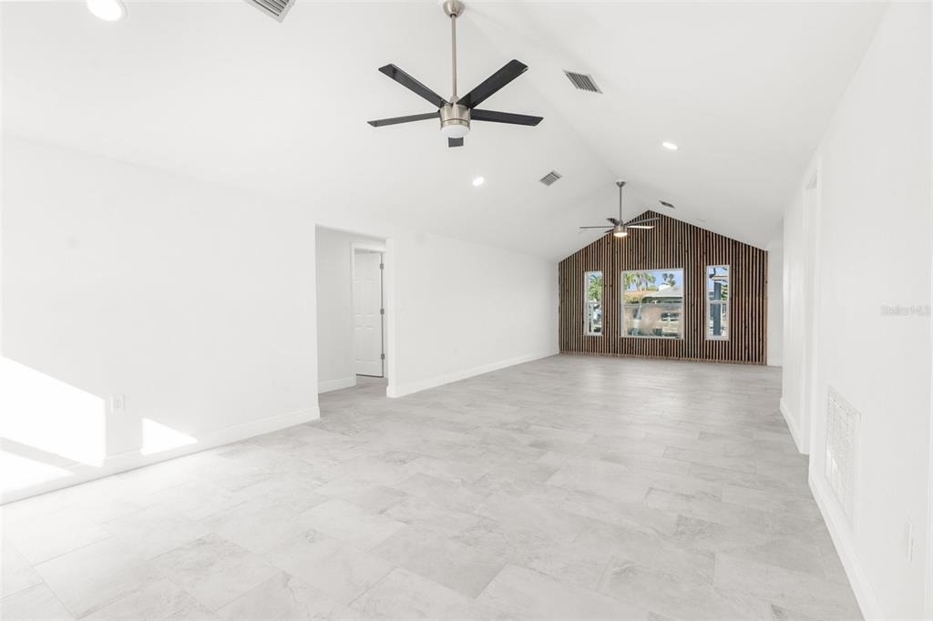 13726 Michelle Avenue - Photo 7