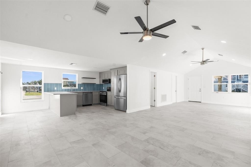 13726 Michelle Avenue - Photo 5