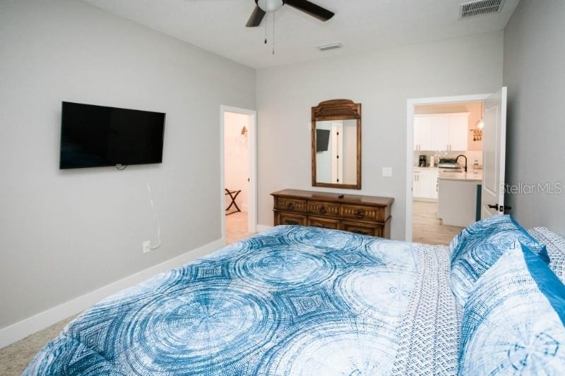 705 E Elm Street - Photo 6