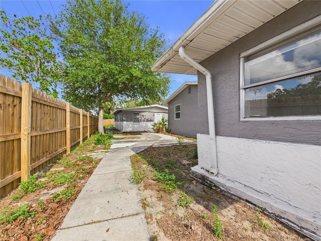 605 S Disston Avenue - Photo 22
