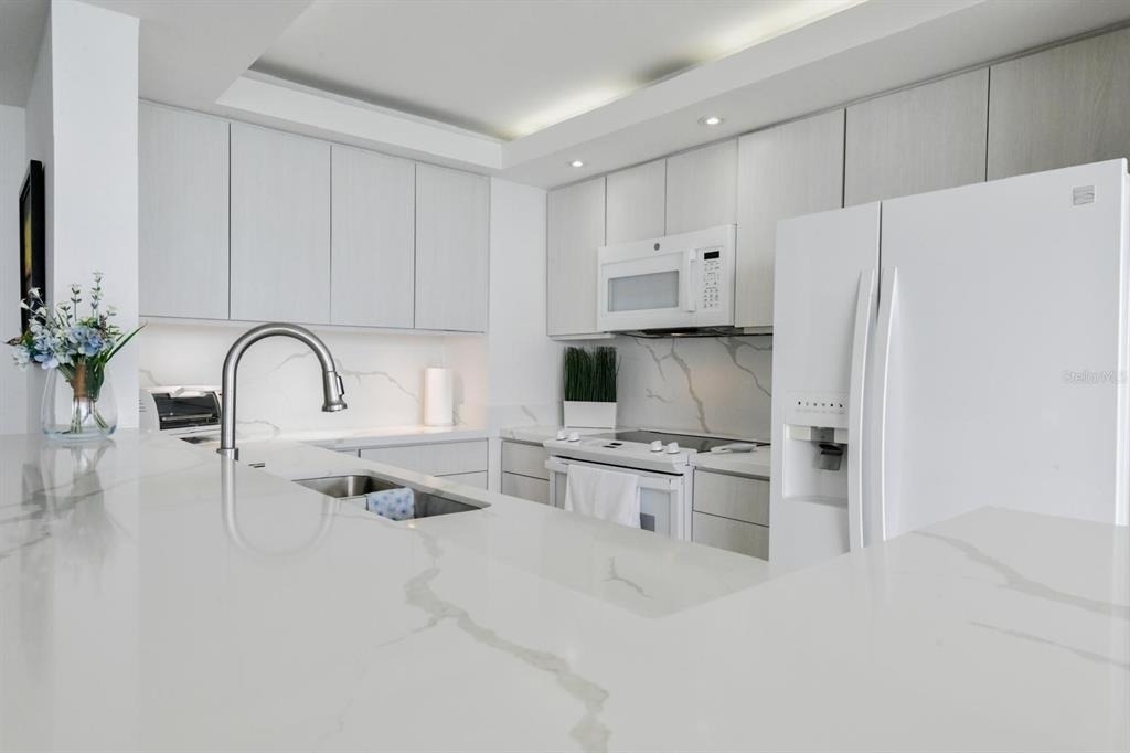 4745 Isla Verde Avenue - Photo 4
