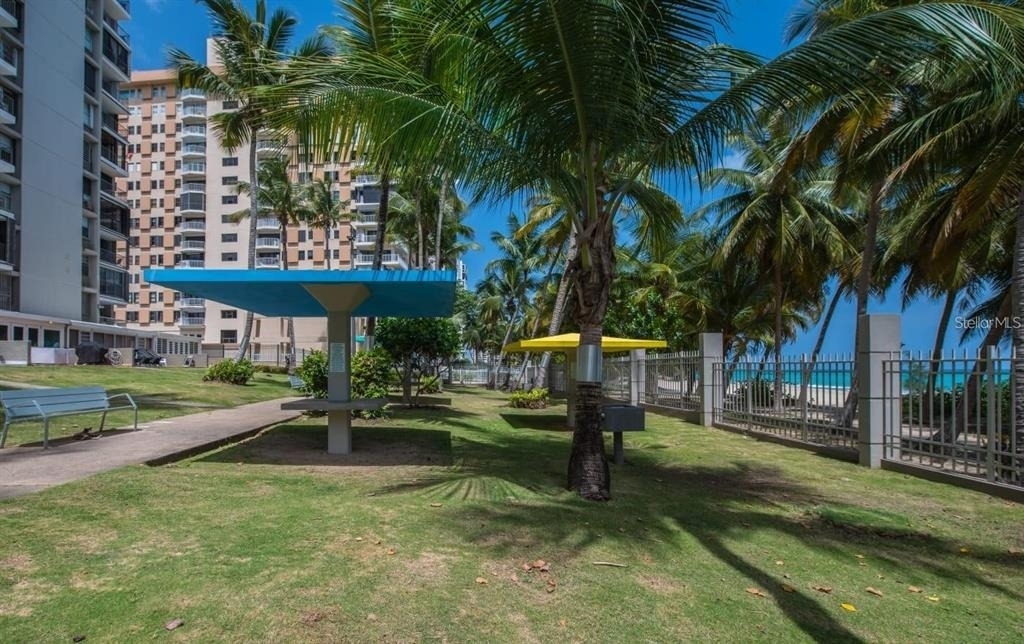 4745 Isla Verde Avenue - Photo 18