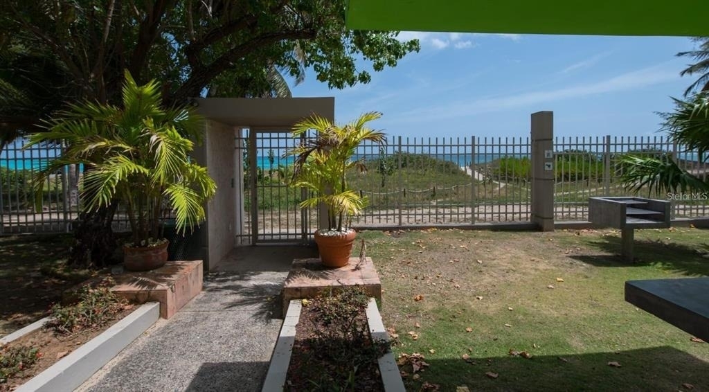 4745 Isla Verde Avenue - Photo 17