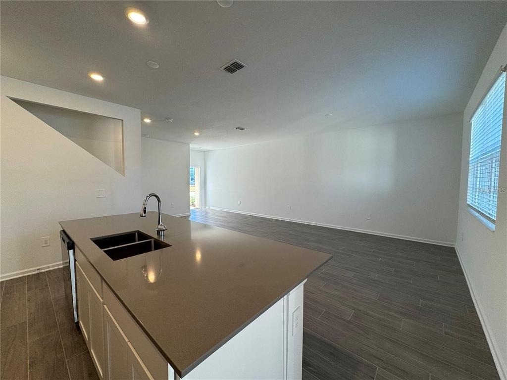 8115 Sayings Drive - Photo 4