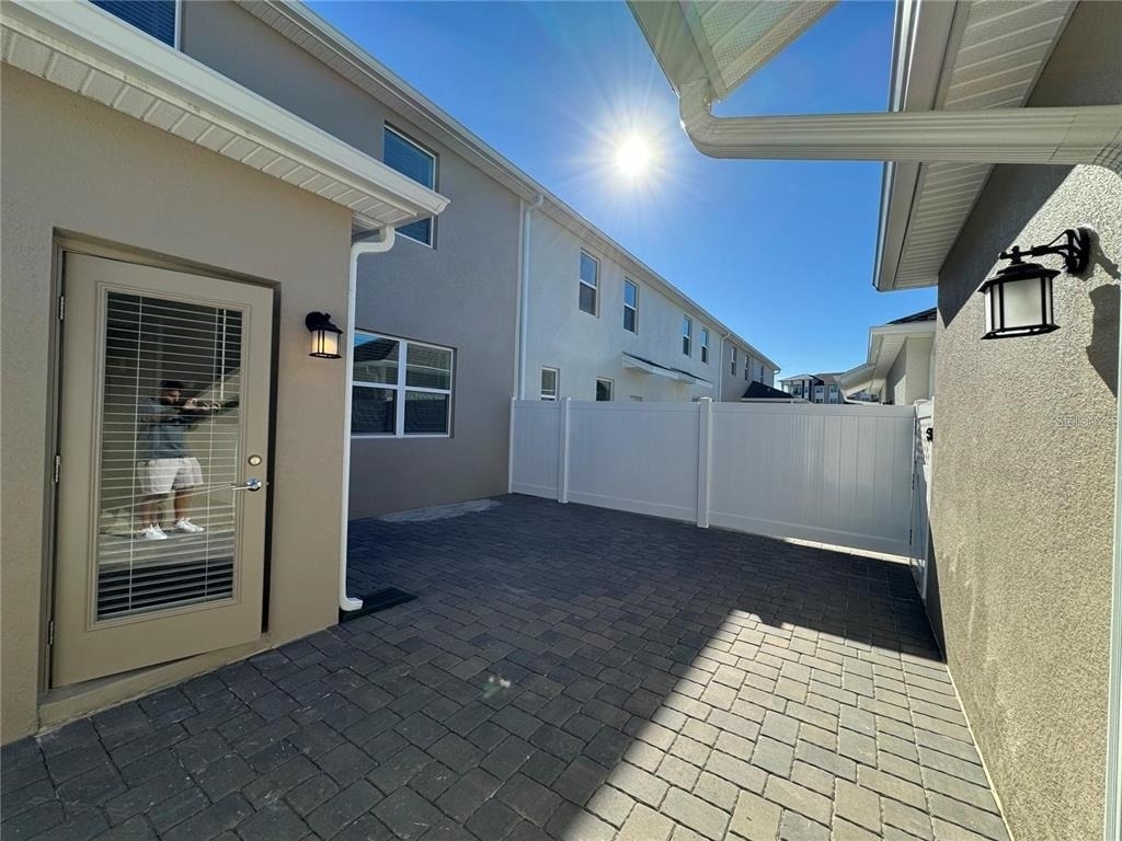 8115 Sayings Drive - Photo 9
