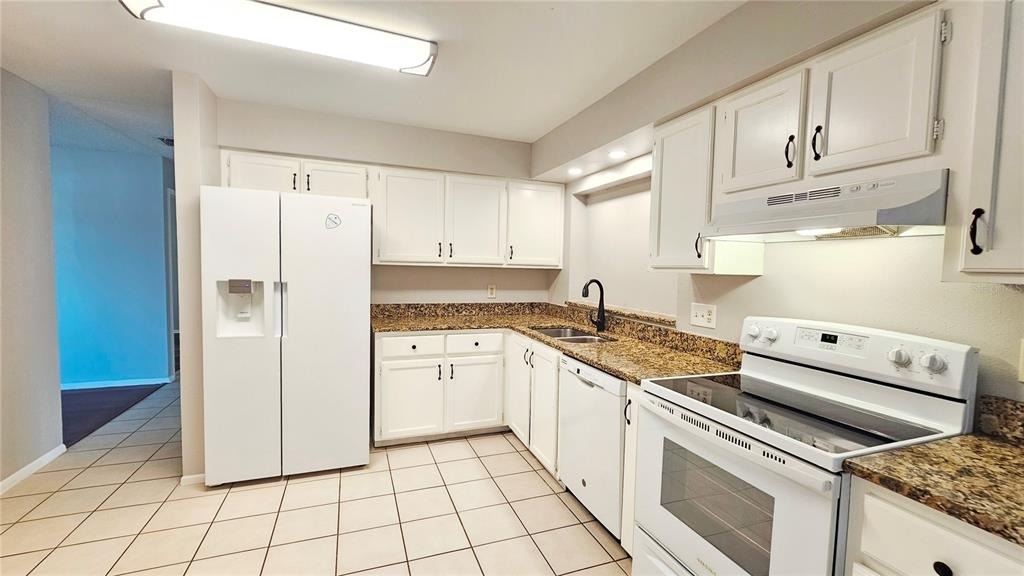 12112 Rotuma Street - Photo 6