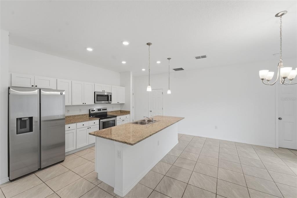 983 Pyracantha Street - Photo 6