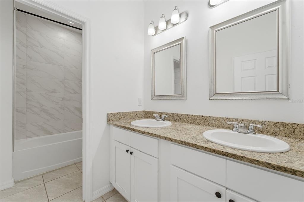 983 Pyracantha Street - Photo 18