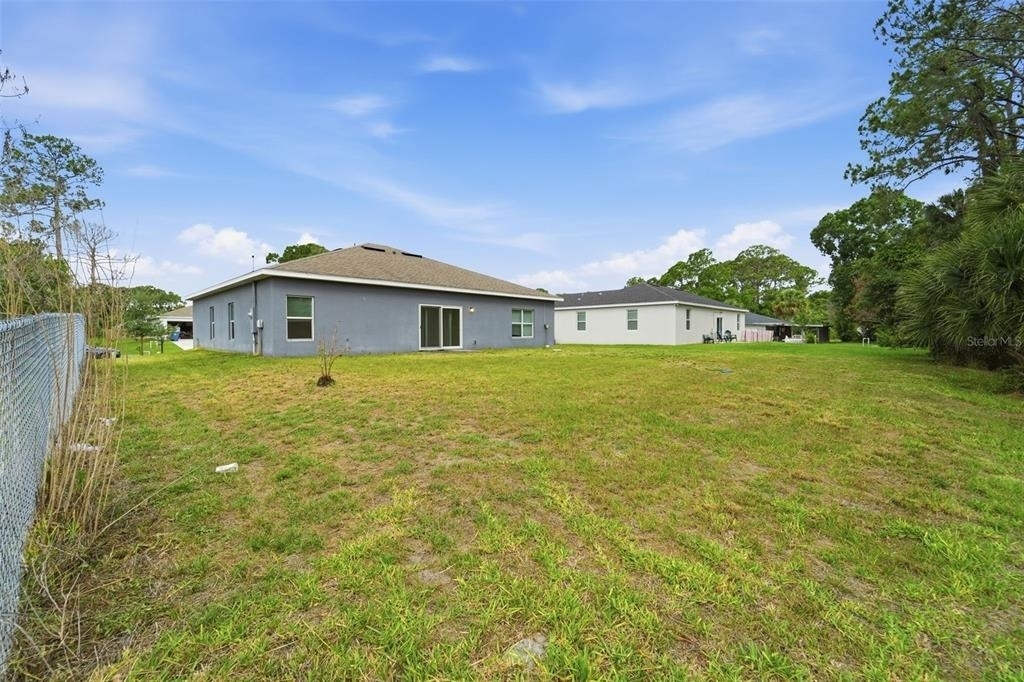 983 Pyracantha Street - Photo 32