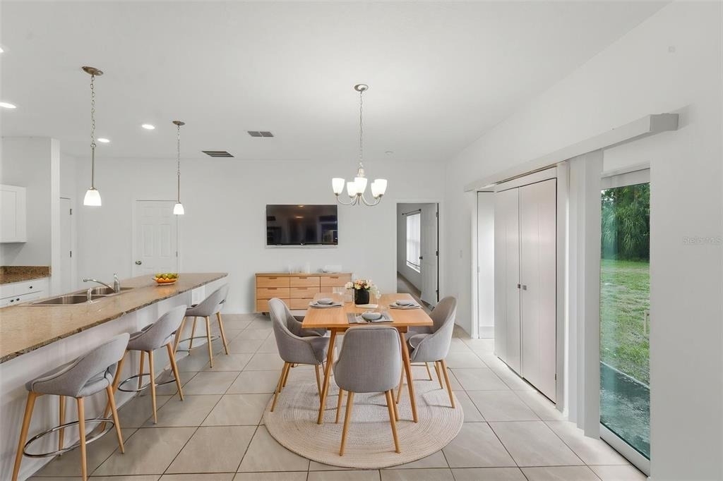 983 Pyracantha Street - Photo 8