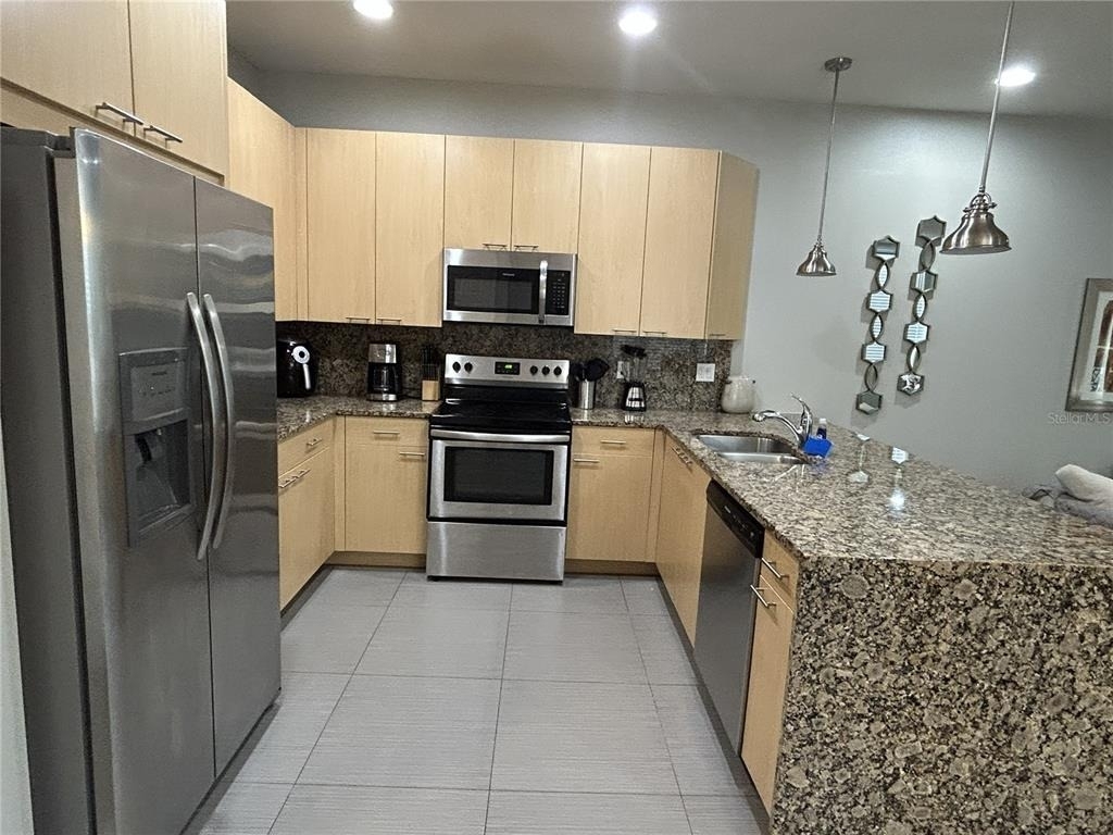 1421 Retreat Circle - Photo 2
