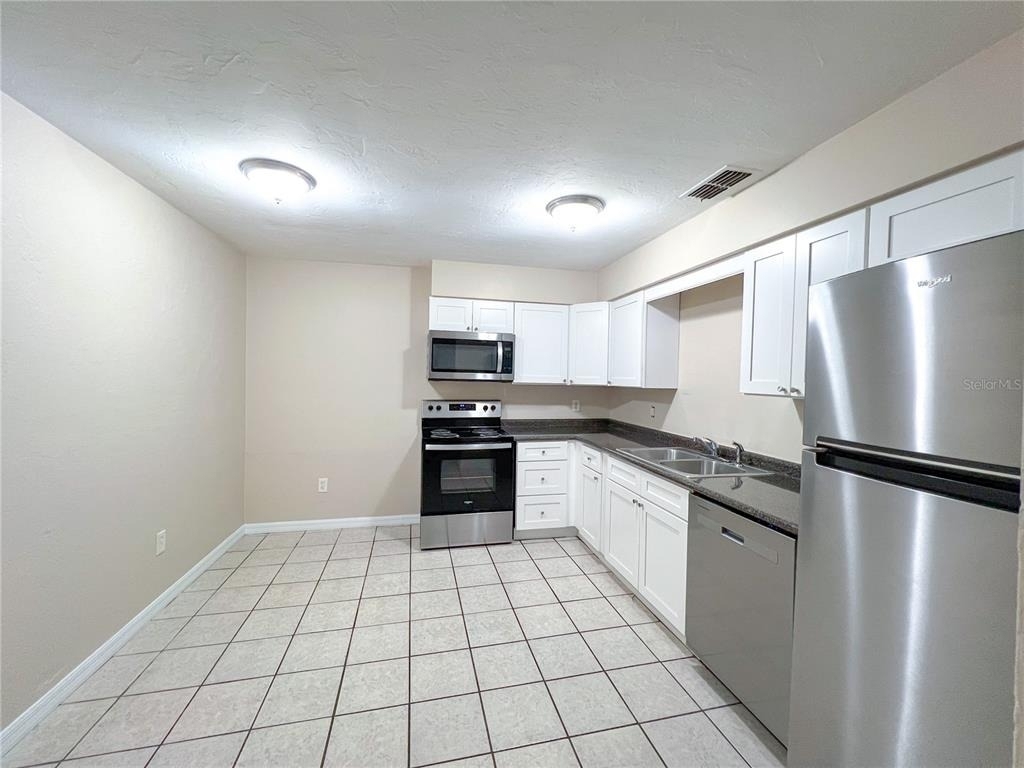 703 Sw 69th Terrace - Photo 1