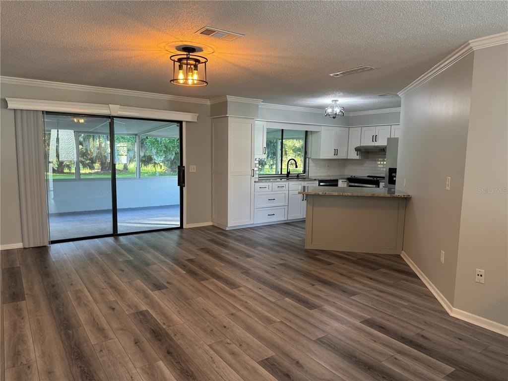 16 Courtney Place - Photo 6