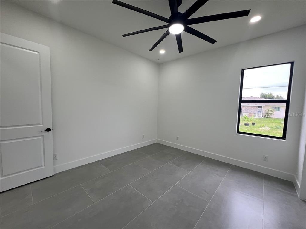 21492 Dollard Avenue - Photo 18