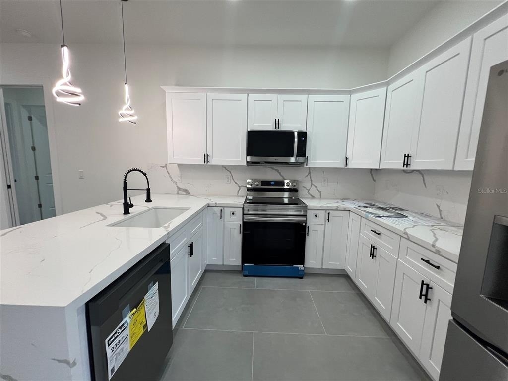21492 Dollard Avenue - Photo 7