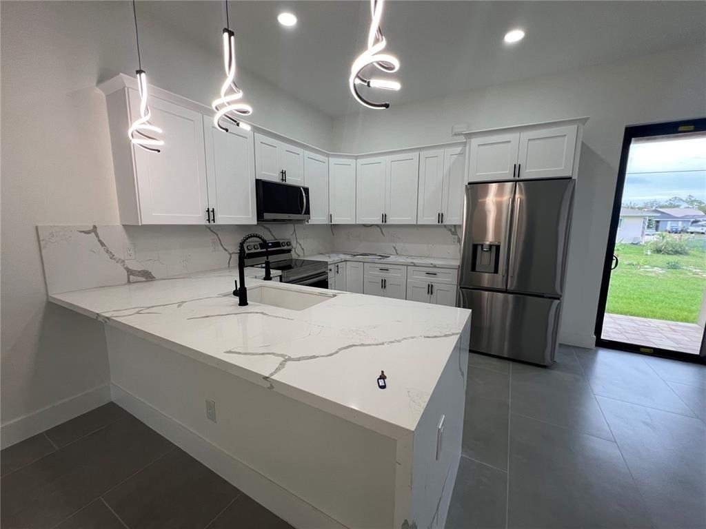 21492 Dollard Avenue - Photo 4