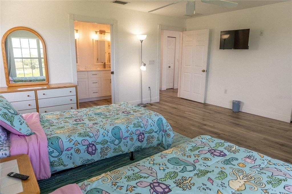 2424 Bay Drive - Photo 13