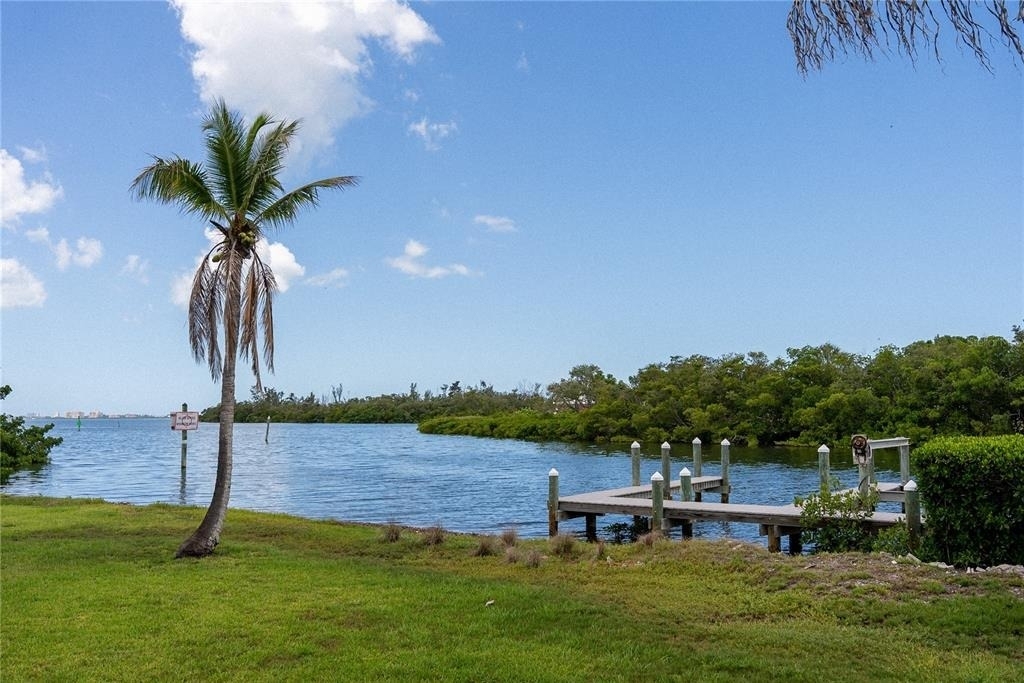 2424 Bay Drive - Photo 30