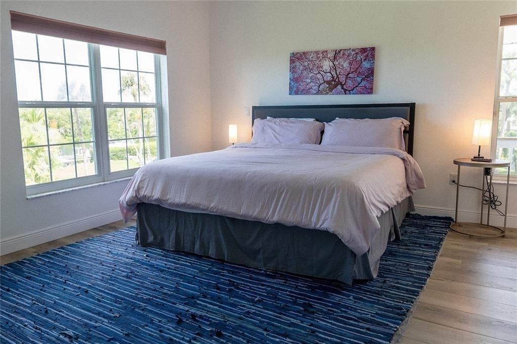 2424 Bay Drive - Photo 4