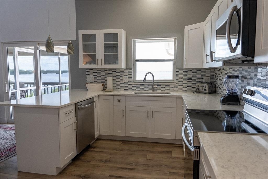 2424 Bay Drive - Photo 18