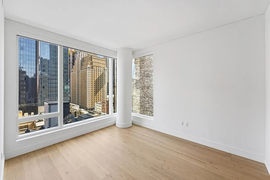 312 West 43rd Street - Photo 2