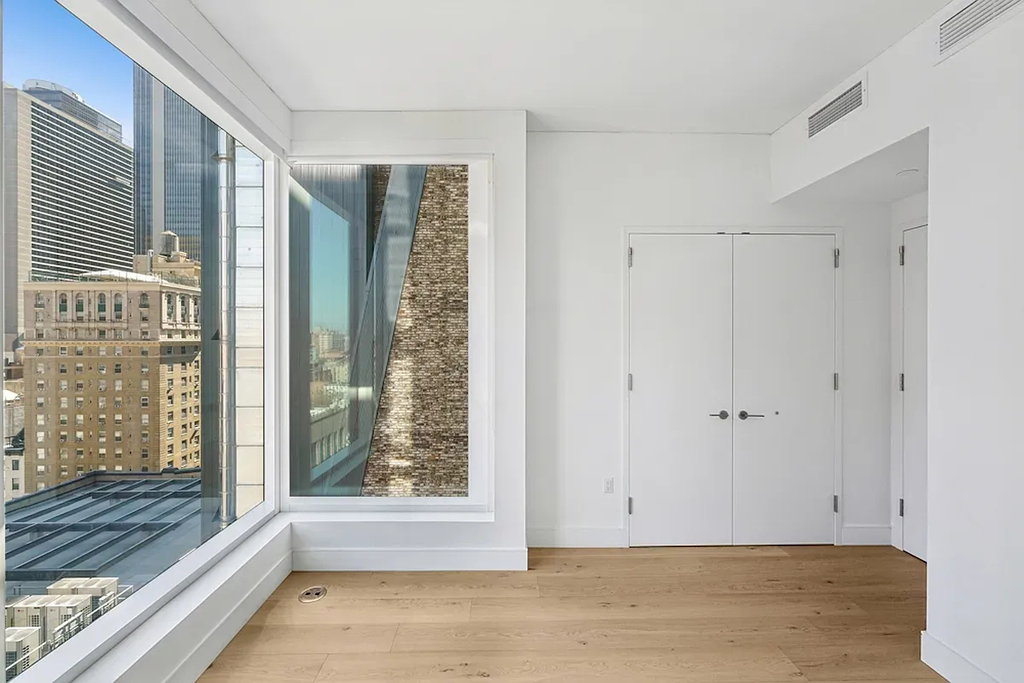 312 West 43rd Street - Photo 8