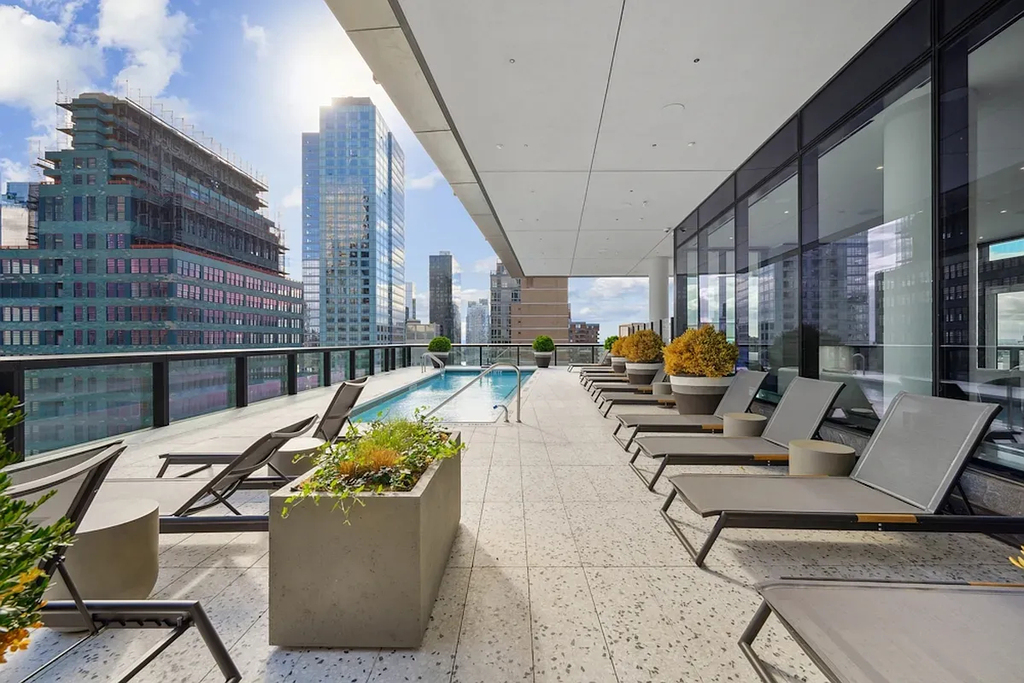 312 West 43rd Street - Photo 18