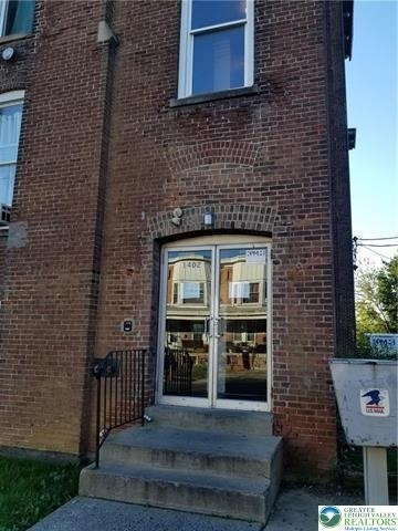 1402 W Liberty Street - Photo 0