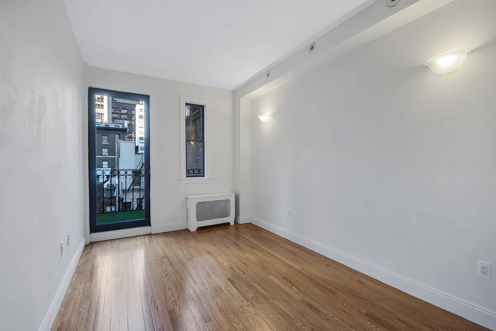 37 West 54th Street - Photo 3