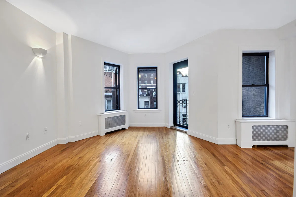 37 West 54th Street - Photo 1