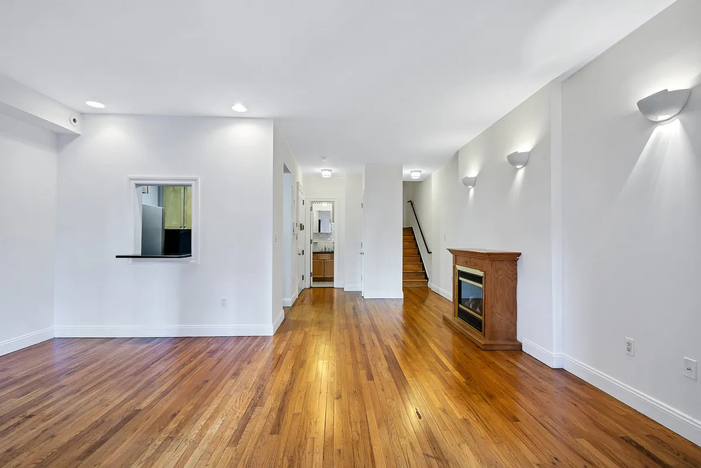 37 West 54th Street - Photo 0