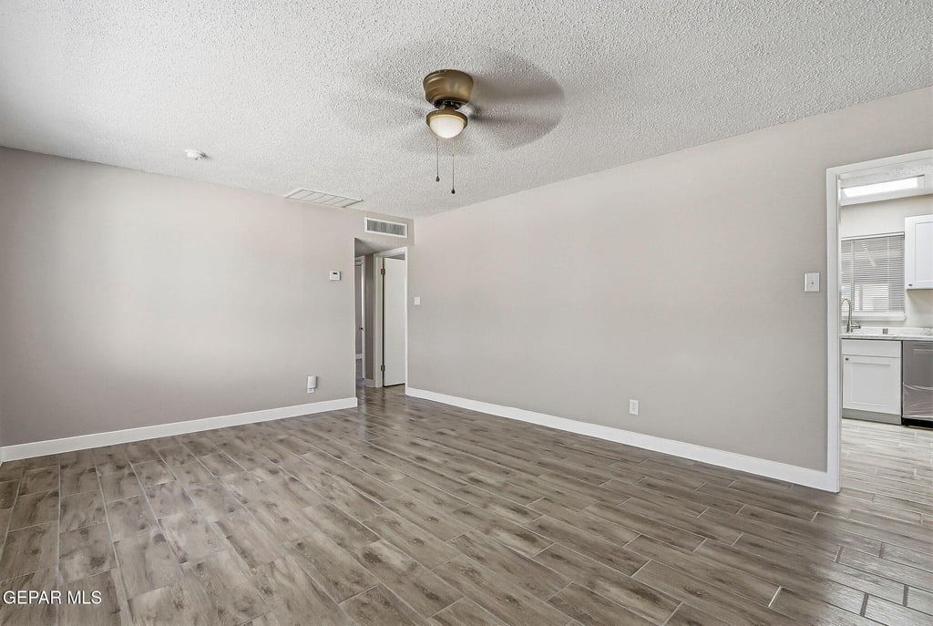 5704 Sage Court - Photo 5