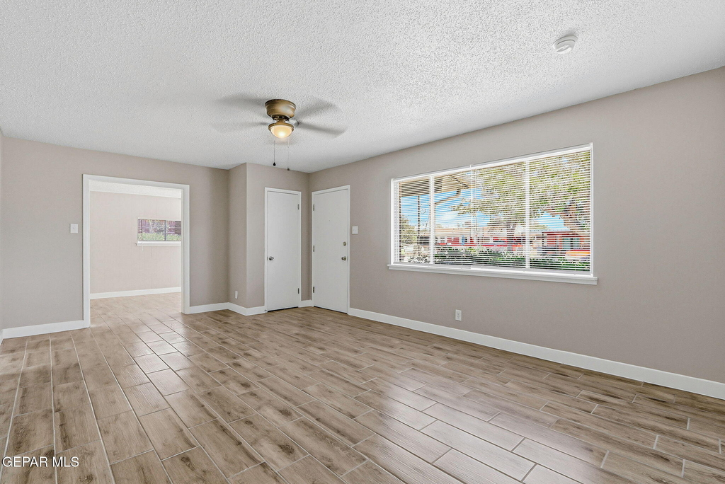 5704 Sage Court - Photo 3