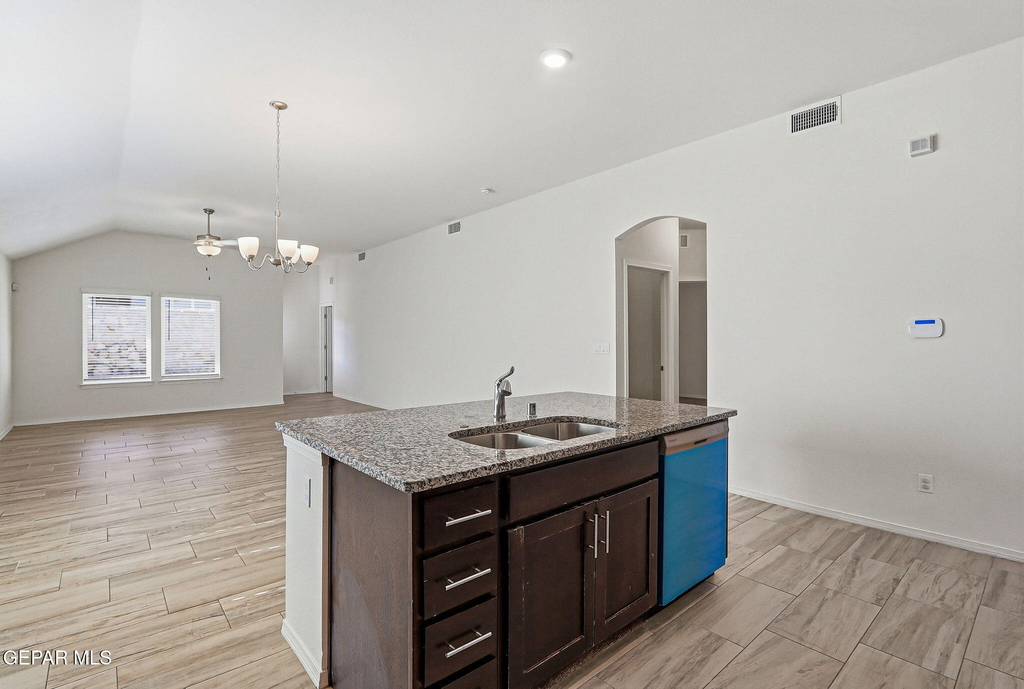 13745 Lago Vista Avenue - Photo 10