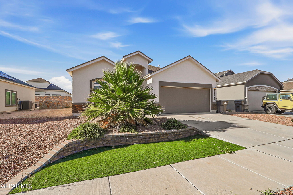 13745 Lago Vista Avenue - Photo 2
