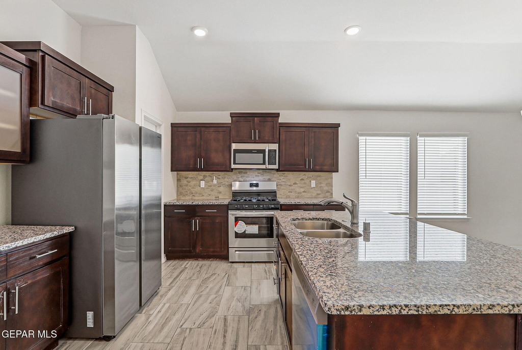 13745 Lago Vista Avenue - Photo 6