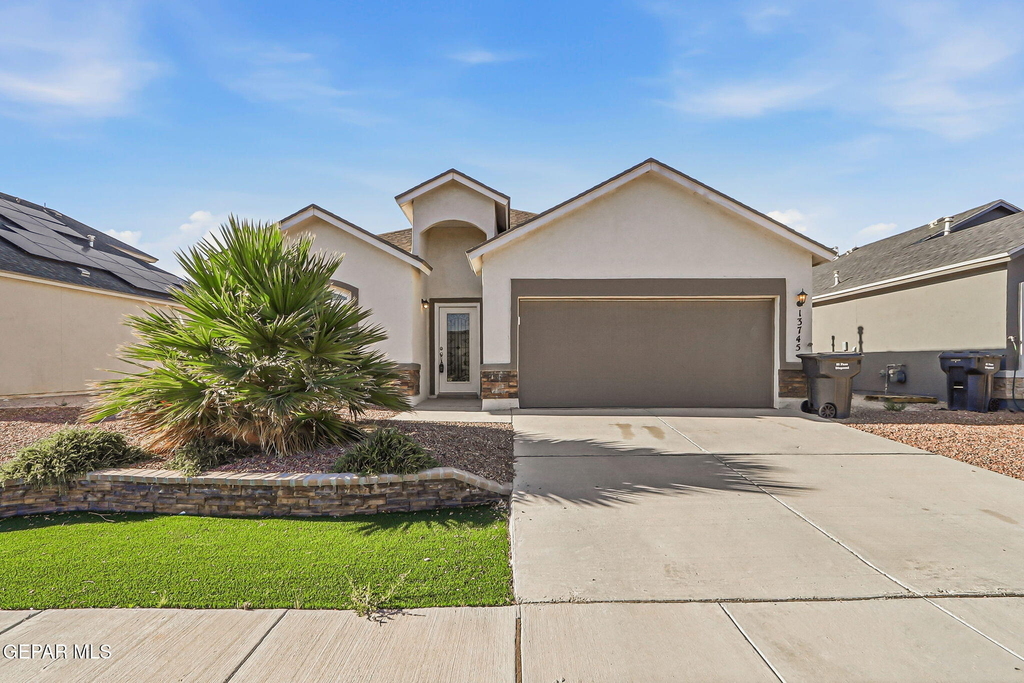 13745 Lago Vista Avenue - Photo 0