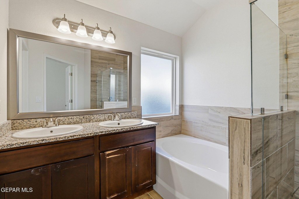 13745 Lago Vista Avenue - Photo 22