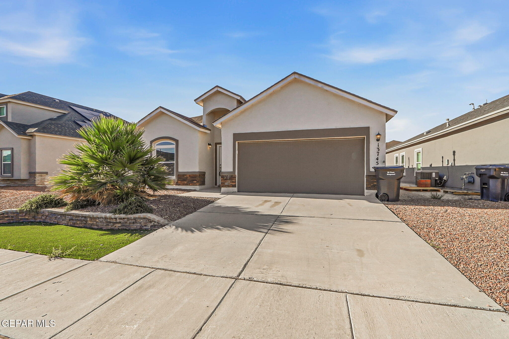 13745 Lago Vista Avenue - Photo 1